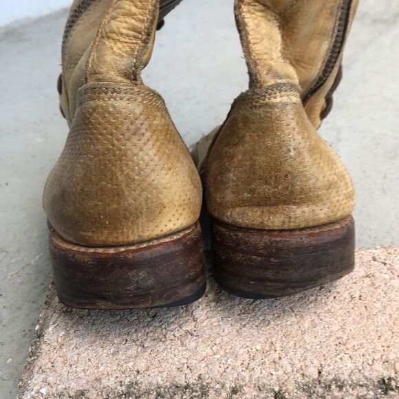 Distressed Bed/Stu boots - Picture 6 of 9